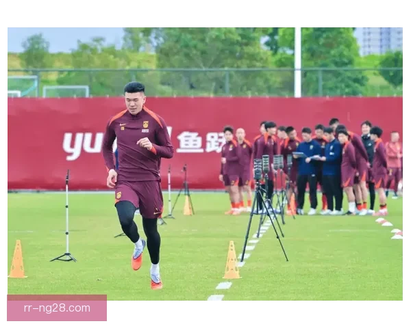 中国男足海口训练营开启体能强化周 主帅强调反击速度为核心